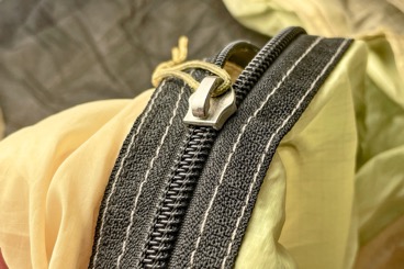 Top side of zipper with coils IMG_0014